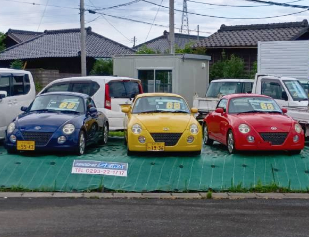 販売車が並ぶ写真